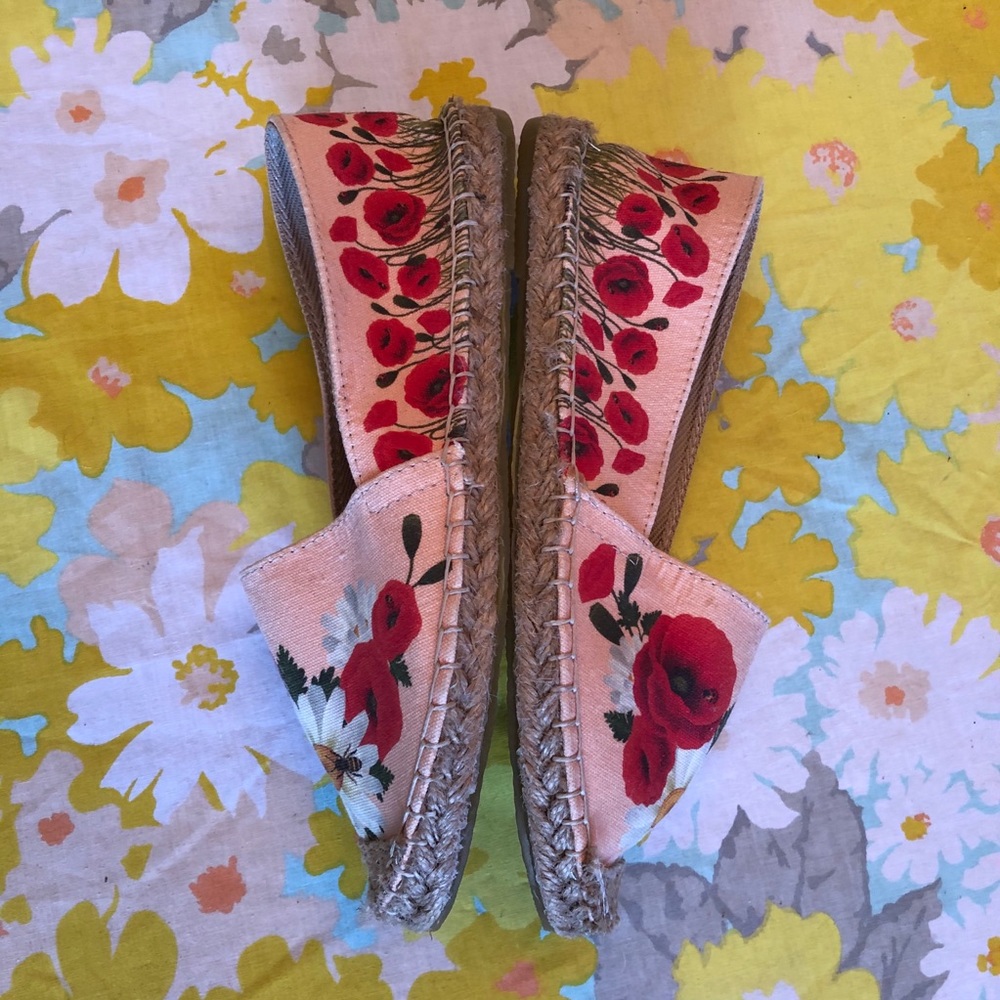 Pink Floral Slip-On Espadrilles with Red Poppy Detail - Picture 5 of 10